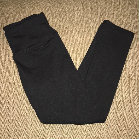 Women’s Yoga Capris - Picture 1 of 2